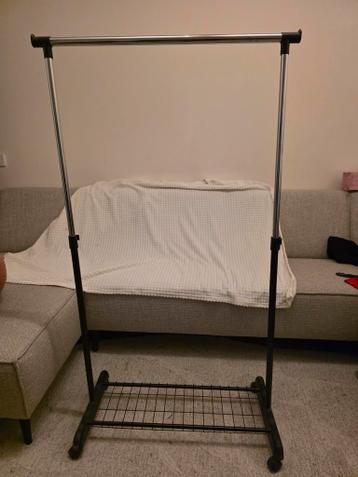 2 Kledingrekken - Verstelbaar & Met Schoenenrek