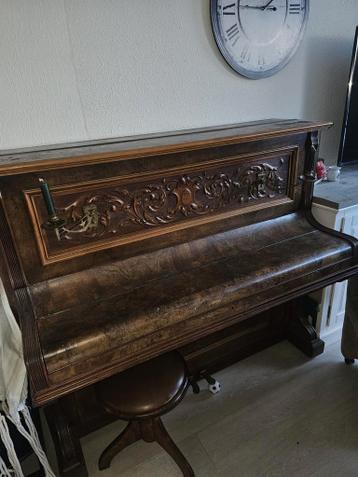 Mooie Antieke Piano - Goed te Gebruiken