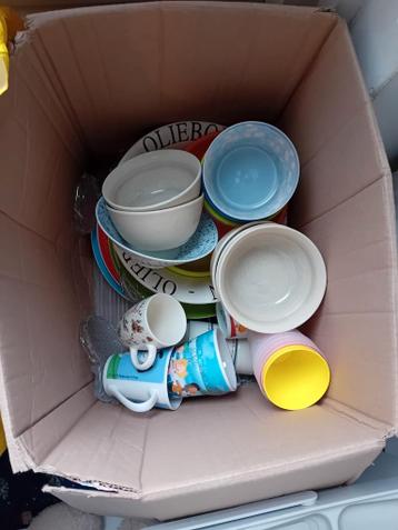 Servies - borden, bekers, kommen - gratis!