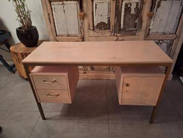 Gratis Bureau - 120x48x75 cm