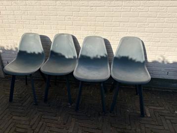 4 gratis tuinstoelen