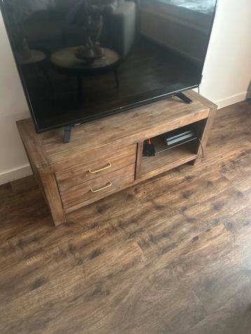 Houten TV-meubel met opbergruimte