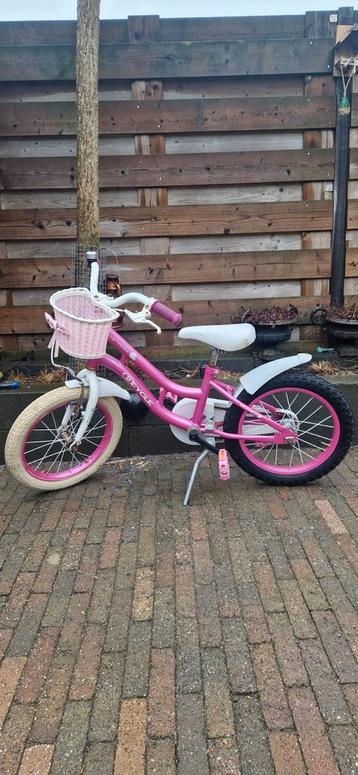 Meisjesfiets 16 inch - Zwarte band vervangen