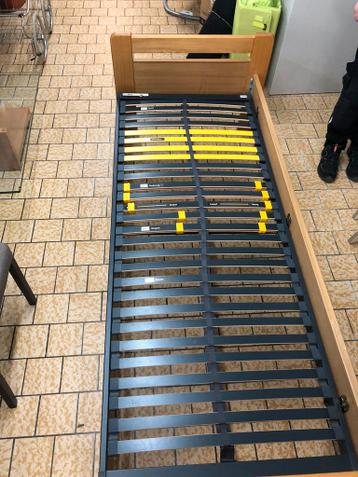 Gratis bed met lattenbodem