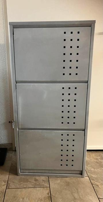 Schoenenkastje, bijna gratis