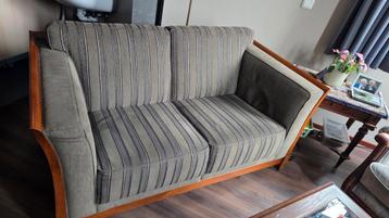 Gratis af te halen: 2-persoons bankje