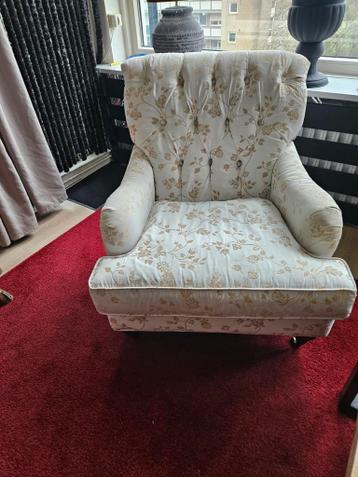 Comfortabele fauteuil met bloemmotief