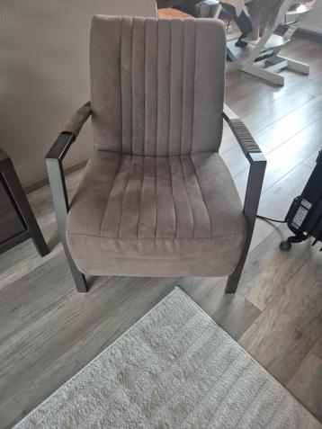 Taupe stoel / fauteuil