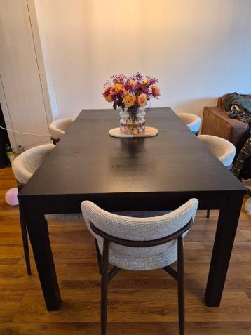 Uitschuifbare IKEA tafel zwart-bruin