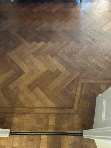 GRATIS eiken visgraad parketvloer 50m2