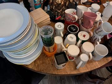 Borden en mokken gratis