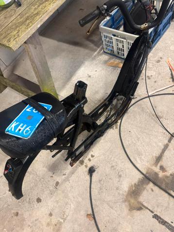 Vespa piaggio ciao frame met kenteken GRATIS