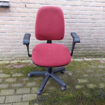 Verstelbare bureaustoel - gratis af te halen!
