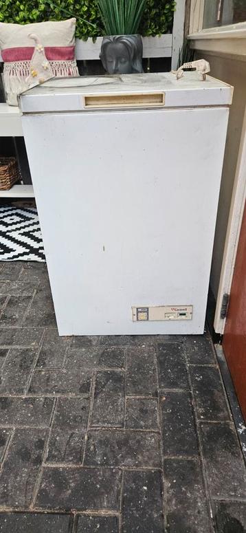 GRATIS. Vrieskist - Gebruikt.