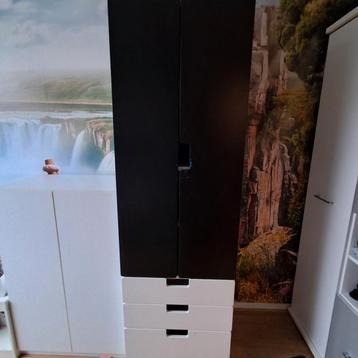 Kledingkast Stuva ikea met lades en deuren