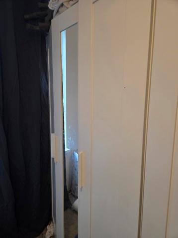 GRATIS BRIMNES KLEDINGKAST