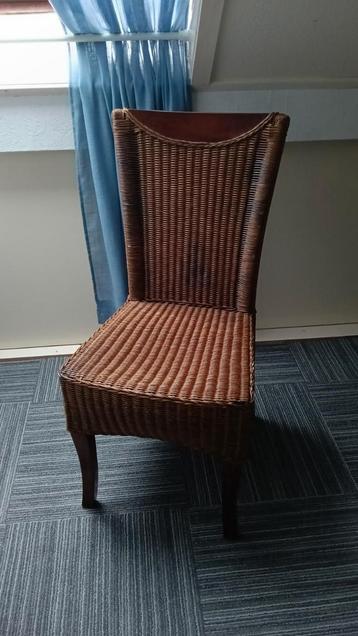 2x rotan stoelen in goede staat