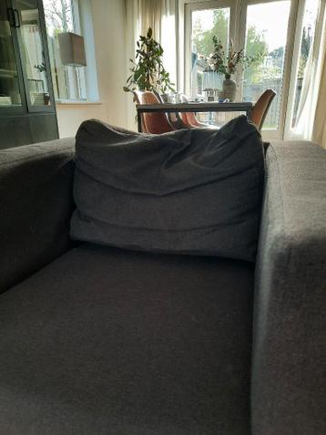 Antracietgrijze bank en fauteuil, gratis