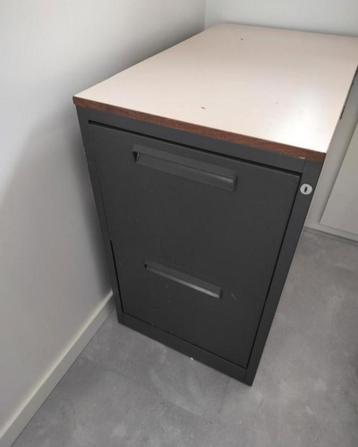 Diepe archiefkast met twee laden - gratis af te halen