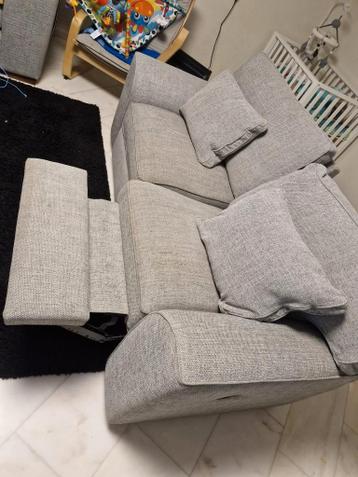 2-zits bank met relaxfunctie – 2 jaar oud – Bieden vanaf €50