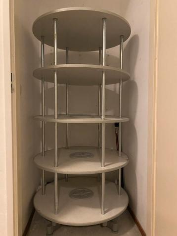 Draaibare kast / stelling - gratis af te halen