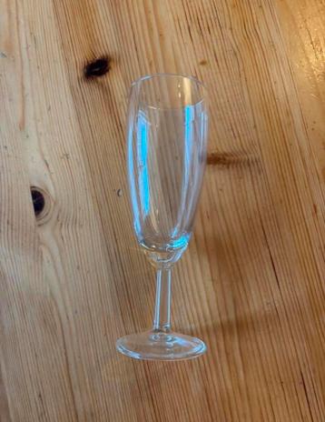 15 Champagneglazen - Gratis Ophalen!