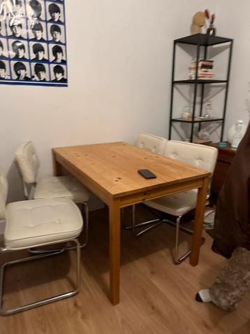 Gratis IKEA houten tafel - liefst zo snel mogelijk!