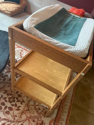 GRATIS: in zeer goede staat babymatras en verschoonkussen