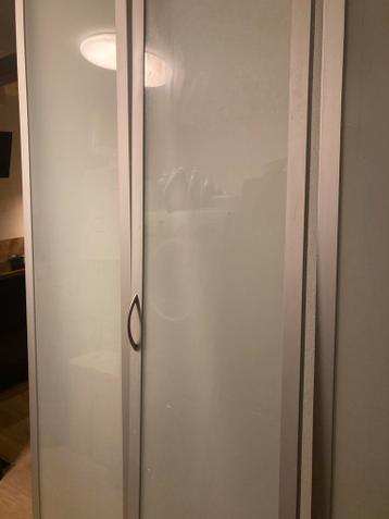 Gratis 3 pax kast deuren