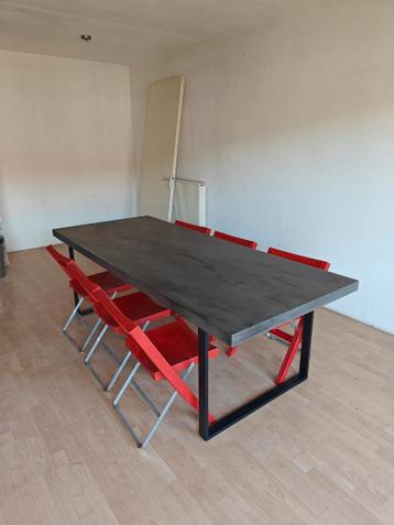 Grote eettafel voor 6+ personen - Gratis af te halen