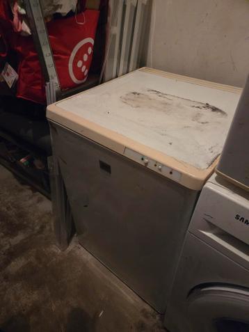 Gratis af te halen diepvrieskist - werkt prima
