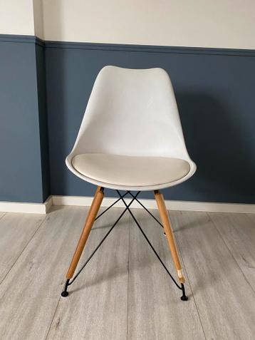 Moderne stoel gratis af te halen!