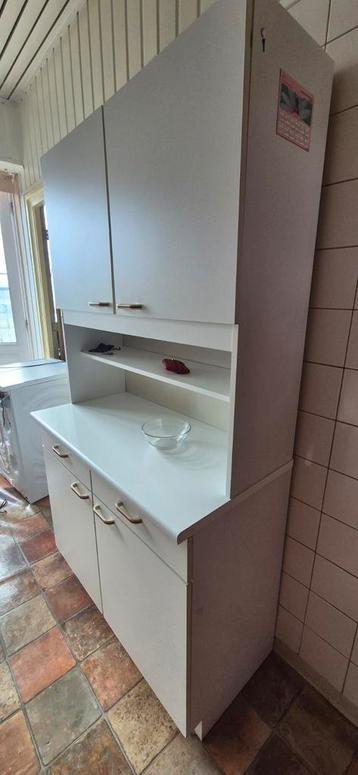 Buffetkastje met deuren en lades