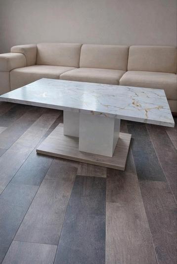 Gratis Moderne salontafel met marmerlook