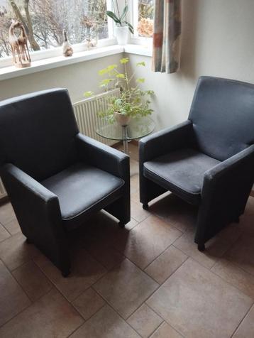 2 zitstoelen, verrijdbaar