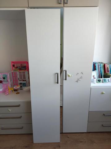 Ikea Fonnes kastdeur 180x40 cm - Nieuw of gebruikt