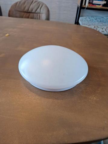 Simpele witte plafondlamp