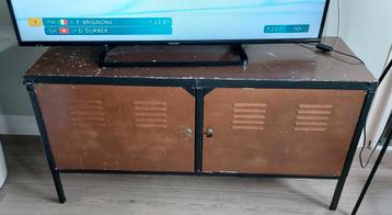 GRATIS Industrieel tv-kastje