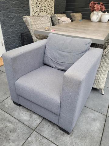 Grijze stoffen fauteuil