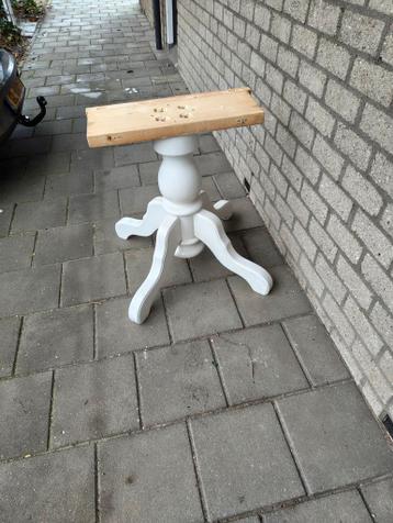 Gratis Houten Tafelonderstel / Poten