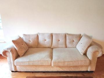 GRATIS ophalen: Ribfluwelen vierzitsbank