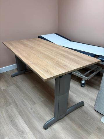 Gratis Bureau 160x80 cm