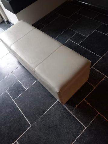 Hockers/ poef / voetenbank