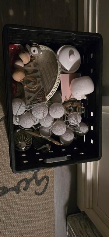 Krat vol woonaccessoires (landelijk) GRATIS