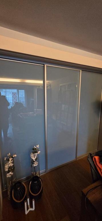 Gratis schuifwand met melkglas