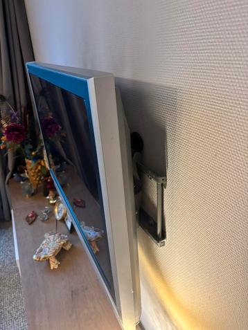 Panasonic tv met ophangbeugel