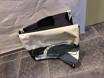 fietstas in zwart-wit-grijs | gratis