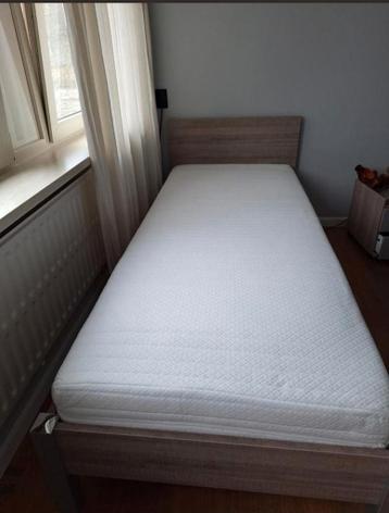 GRATIS Eenpersoons bed 90×220CM