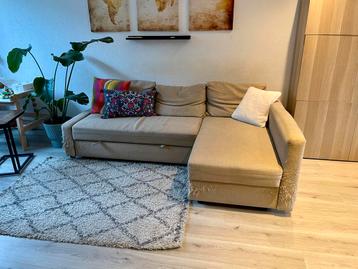 Hoekbank met slaapfunctie - Gratis af te halen!