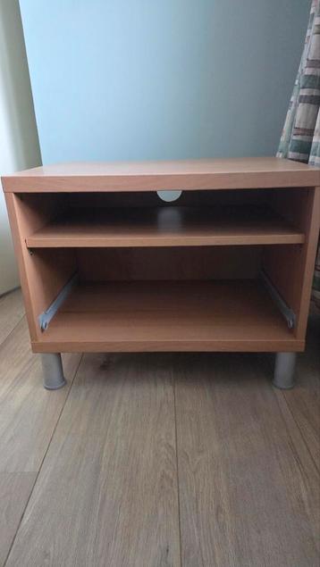 Klein TV-kastje - Gratis af te halen in Egmond aan Zee